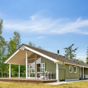 "Henninge" - 300m from the Sea