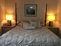 Kenoza Lake View Manor Hotels in Fremont