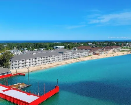 Hamilton Inn Select Beachfront Mackinaw City Hotels in Mackinaw Township