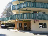 Robin Hood Inn and Suites Hotels near Summit Park