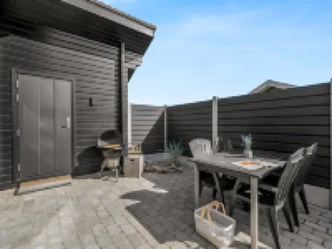 "Georg" - 200m from the sea