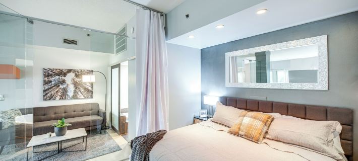Dtwn Cleveland Loft-Style Condo Walk to Stadiums! Hotels in Cleveland