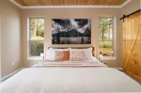 Refined Living Surrounded by Beautiful Scenery and Amazing Wildlife