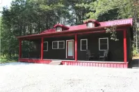 The Bear Den (Secluded in Amish Country and peaceful)