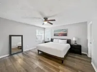 Paramour: huge yard home with ground floor bedroom 25 min to Charleston