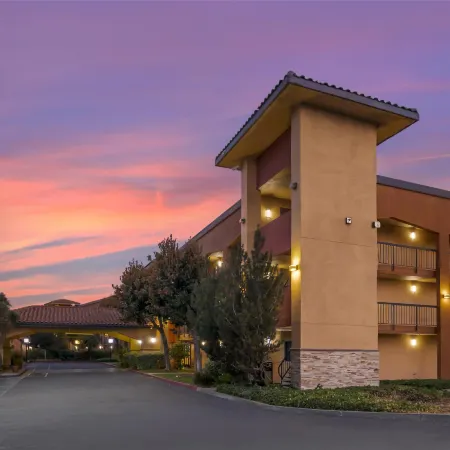 Best Western Plus Pleasanton Inn