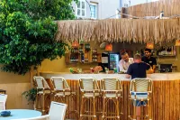 Ramon Suites by Smart Hotels - bar