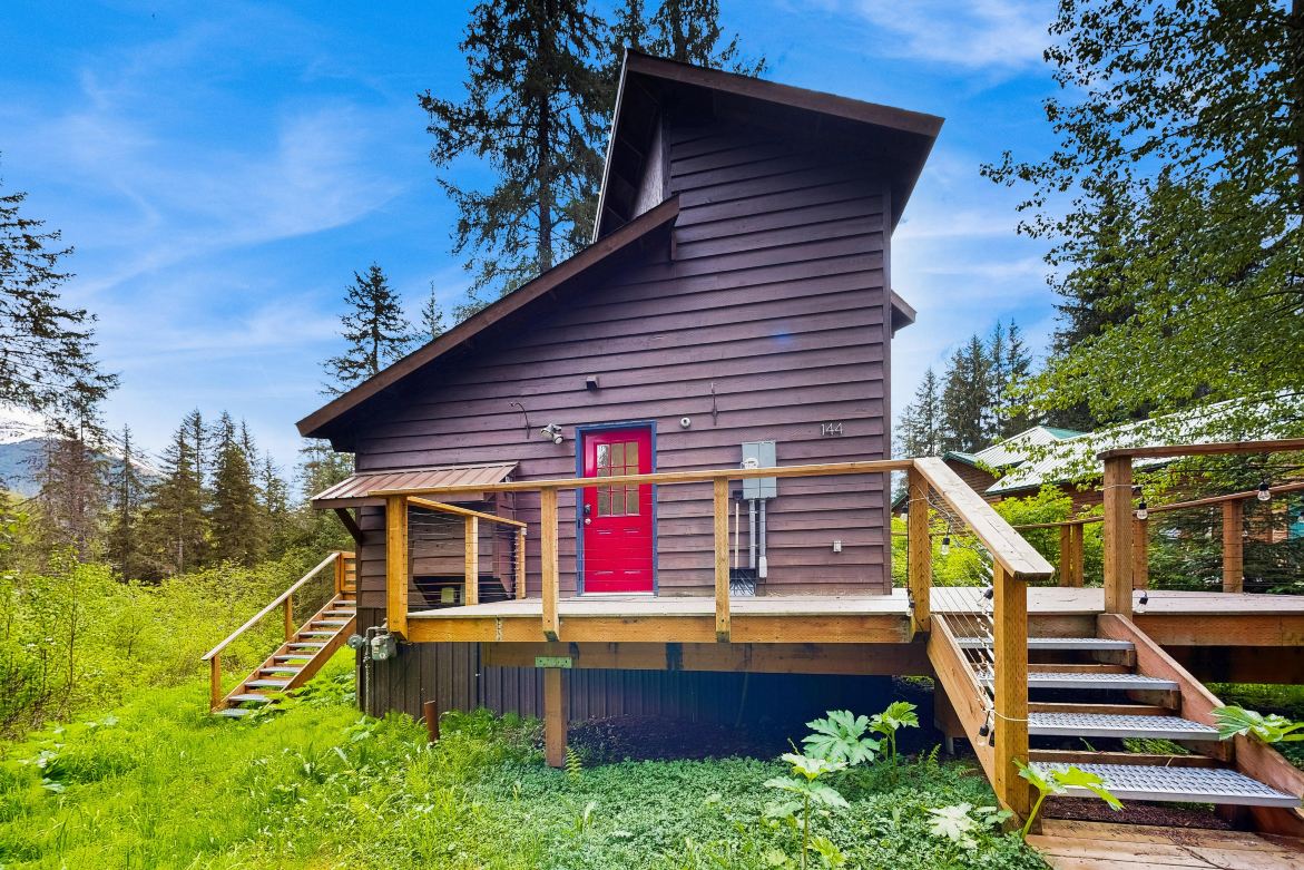 Modern Girdwood Cabin w/ Tall Ceilings & Views