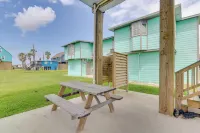 Walk to Water Family-Friendly Surfside Beach Home - Wifi