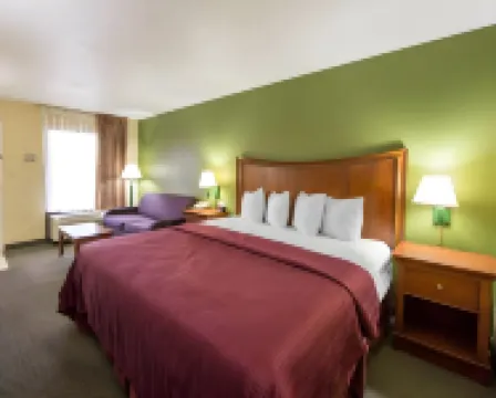 Quality Inn Merchants Drive Hotels in Knoxville
