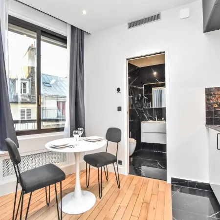 Chic studio w/ jacuzzi - 2P - near Palais Garnier