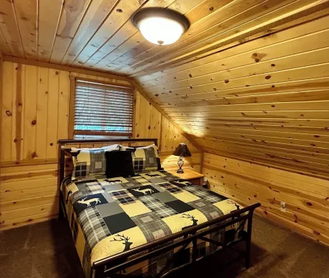 Spruce Fly on Bill's Island! Peaceful Getaway Cozy Fireplace and Trailer Parking