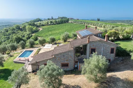 Casa di Luca Eroica, Pool