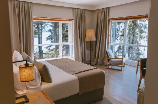 La Cascada Casa Patagónica by Don