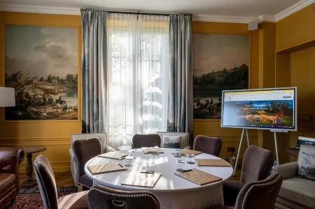 Villa Edmond Hôtel & Spa - Maison Blanche Bièvres