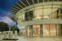 NH Lyon Airport Các khách sạn ở 