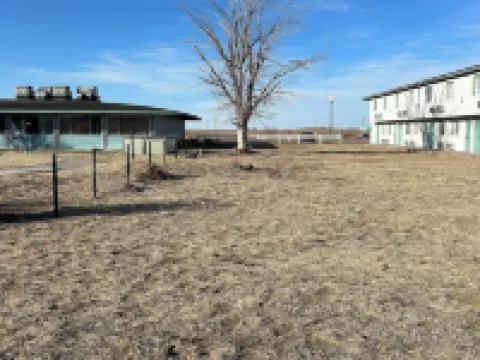 Studio Apartments Hotels in Logan County
