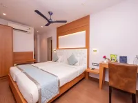 La Sara Vista Hotels near RMZ Infinity