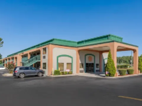 Quality Inn & Suites Stockbridge Atlanta South I-75 Hotels in Stockbridge