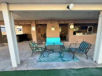 Beautiful house with pool and hot tub!