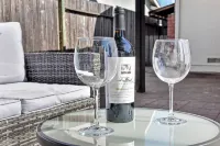 Escape to Wine Country with Friends & Family