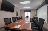 هامبتون إن ووترلو سيدار فالي