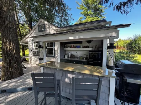 Loblolly Cottage - Enchanting Retreat set among towering pines. Отели в г. Джермантаун