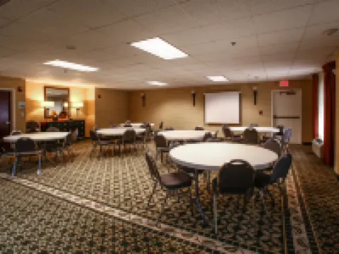 Holiday Inn Express & Suites ATLANTA-EMORY UNIVERSITY AREA by IHG Hotels in Decatur