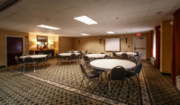 Holiday Inn Express & Suites ATLANTA-EMORY UNIVERSITY AREA by IHG