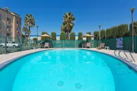 Holiday Inn Express Bakersfield Hotel a Bakersfield