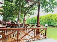 أو ماري ريفر ريزورت Hotels near أترس بيتش