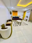 Luxurious Abuja Apartment with Modern Amenities - balcony