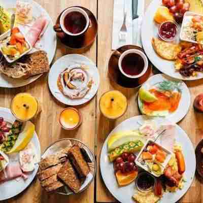 FabHotel 85 the Seven Wonders - Near Cnci Hospital Biswbangla Gate Dining/Meeting Rooms