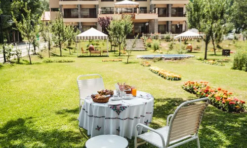 Heevan Villa's Sonamarg - River Front Luxury Retreat