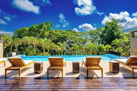 Copal Tree Lodge a Muy'Ono Resort Отели в г. Пунта-Горда