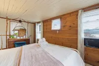 Lakeview Retreat Pets Beach Boat Couples Cabin for Kids