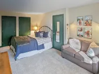 Stratton Comfort, Convenience & Private Hot Tub