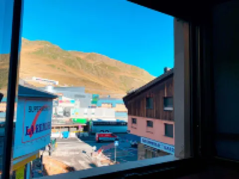 Apartamentos Pantebre 3000