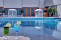 Karachi Marriott Hotel - Pools