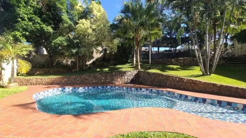 Charming 3 bedroom guesthouse - 2300 - Wifi