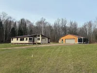 Cozy Cabin located directly on the ORV trail. Peace & seclusion.