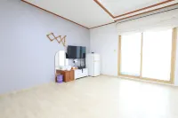 Naksan Blue House - Motels