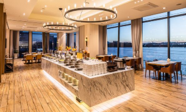 Gwangyang Lacky Hotel - Housity