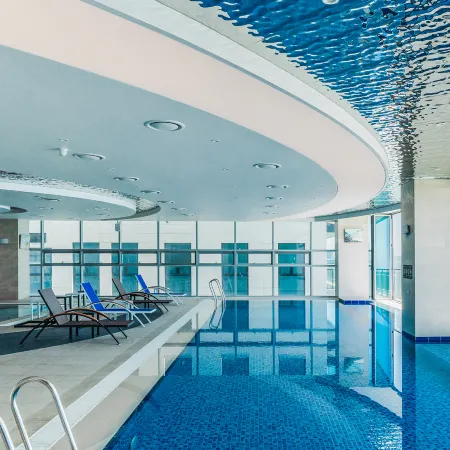 Wave M Hotel West