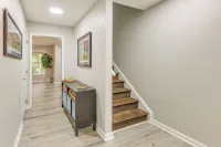 2 Mi to Tiger Territory! Condo w/ Community Pool - مطابخ