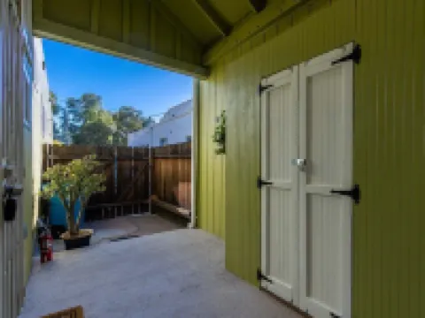 Marbella Lane - Bright and Cozy Home Near SFO Hotéis em San Mateo