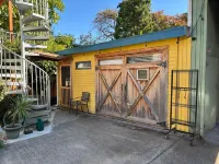 สเตย์ เรสเต็ด - เฟิร์ส เนชั่น โรงแรมใน