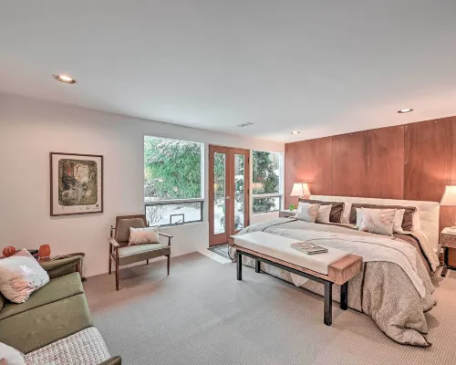 Edmonds Apartment with Private Wine Cellar! Hotels in Edmonds