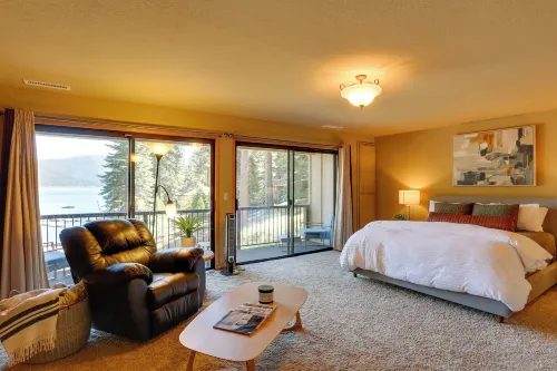 Westwood Lakefront Cabin w/ Hot Tub & Boat Dock! - Wifi