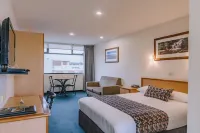 429 Apartments & Suites Hotels in Sandy Bay